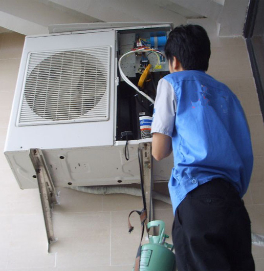 卡若空调开机无反应维修